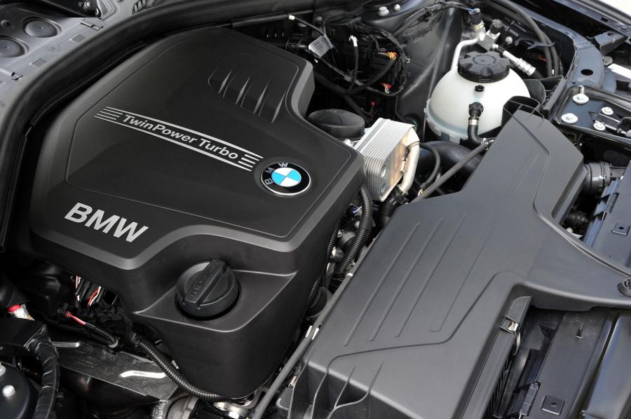  BMW 328i Touring Luxury 2012 года  (фото 4 из 200)